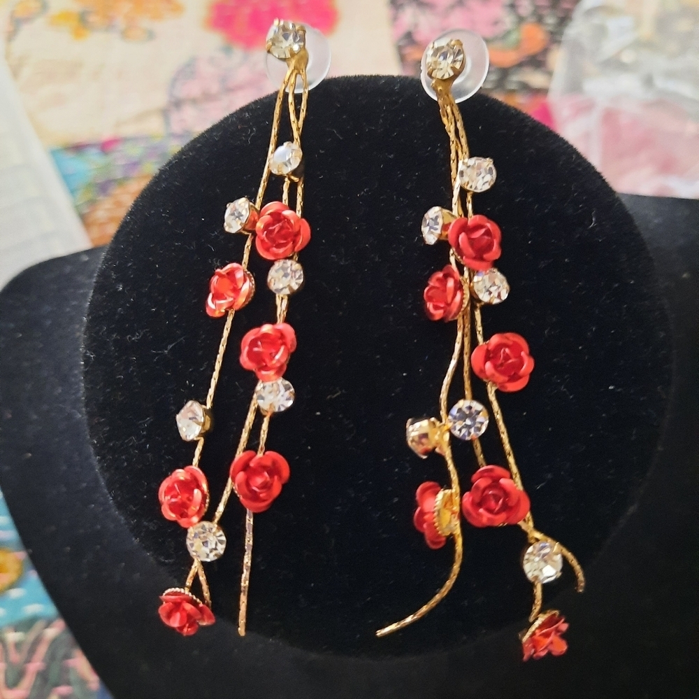 New Elegant Gold and Red Roses Dangle Earrings